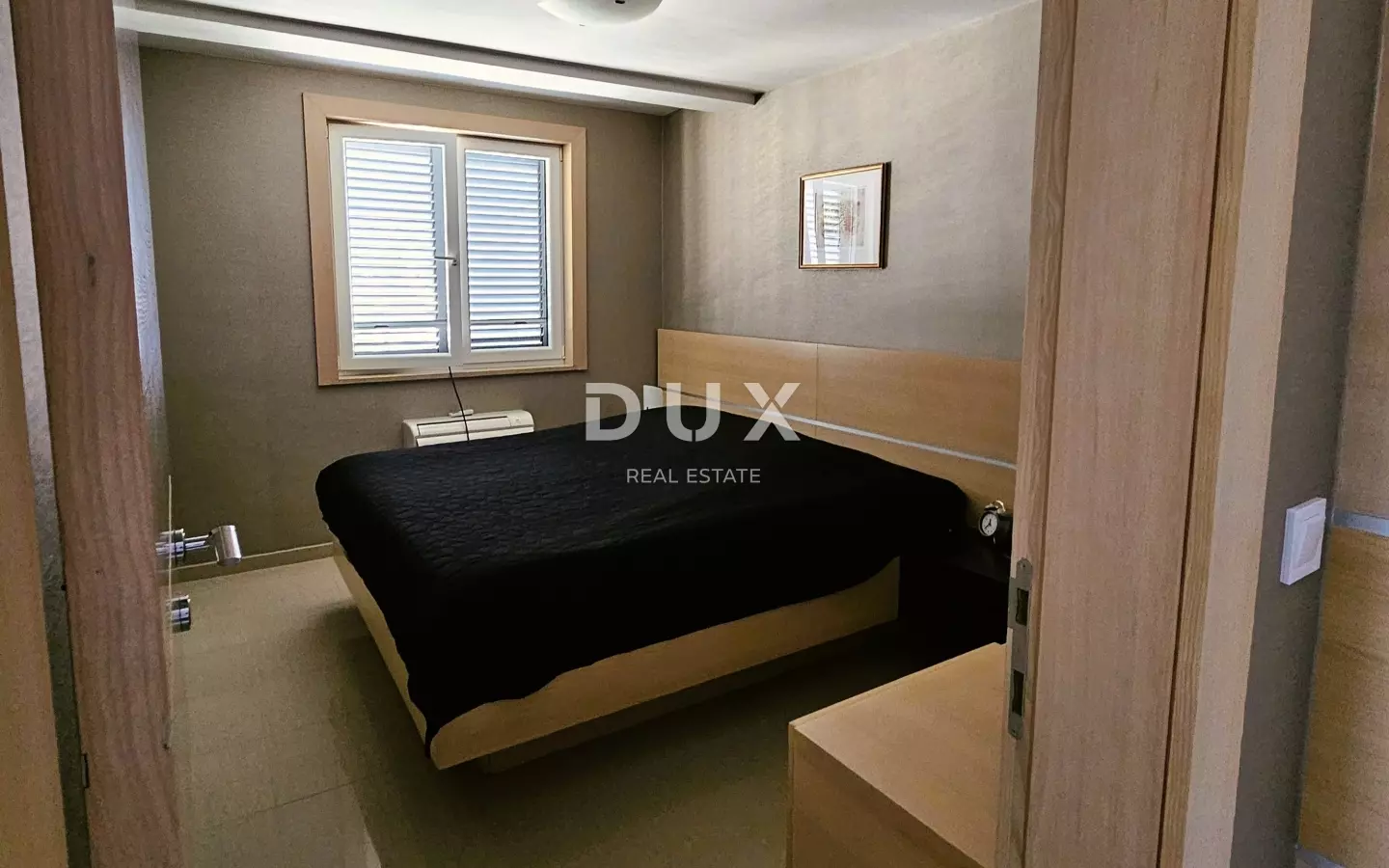 1-bedroom Apartment In Pješčana Uvala, Croatia (100 M²)