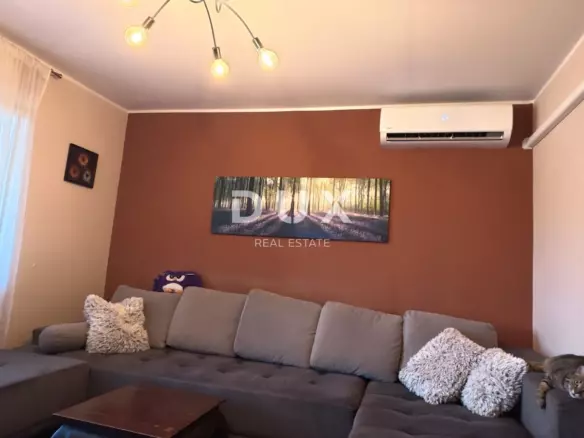 2-bedroom Apartment In Poreč, Croatia (73 M²)