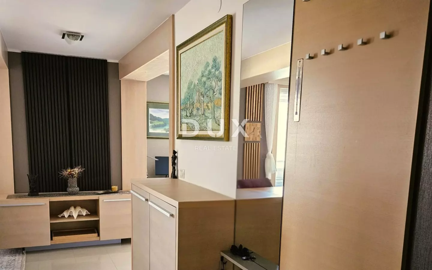 1-bedroom Apartment In Pješčana Uvala, Croatia (100 M²)