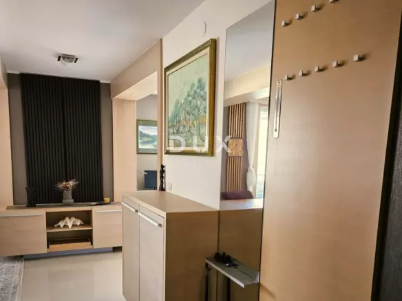 1-bedroom Apartment In Pješčana Uvala, Croatia (100 M²)