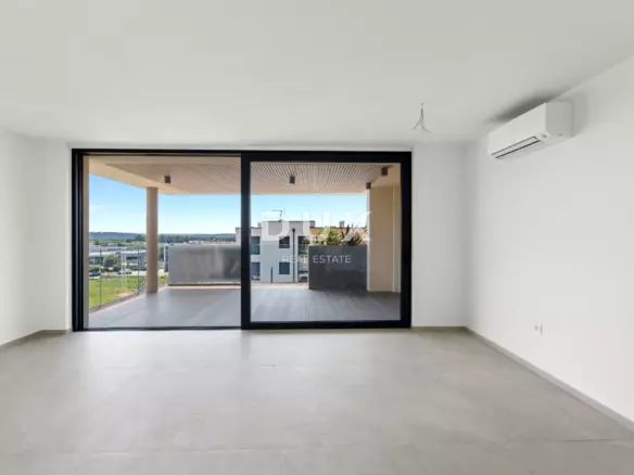 2-bedroom Apartment In Novigrad, Croatia (97,86 M²)