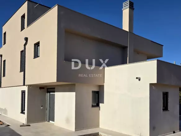 4-bedroom Detached House In Poreč, Croatia (307 M²)