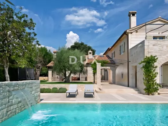 4-bedroom Villa In Višnjan, Croatia (309 M²)