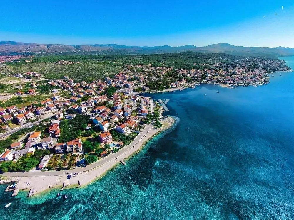 Land In Brodarica, Croatia (1.040 M²)