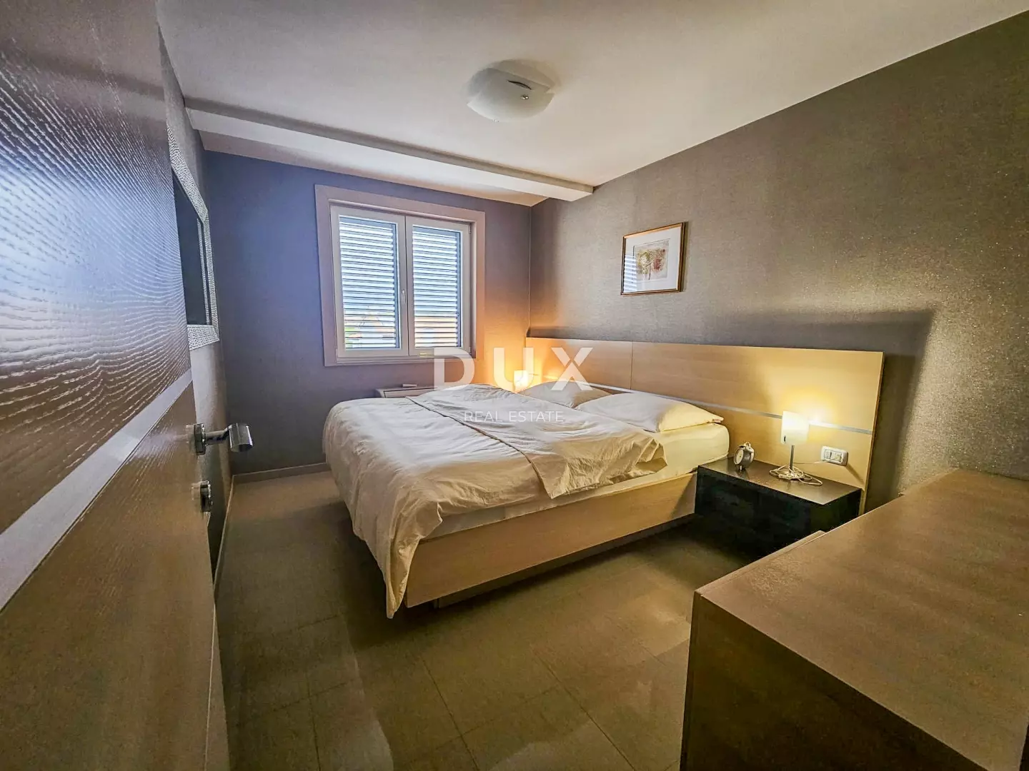 1-bedroom Apartment In Pješčana Uvala, Croatia (100 M²)