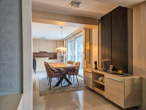 1-bedroom Apartment In Pješčana Uvala, Croatia (100 M²)