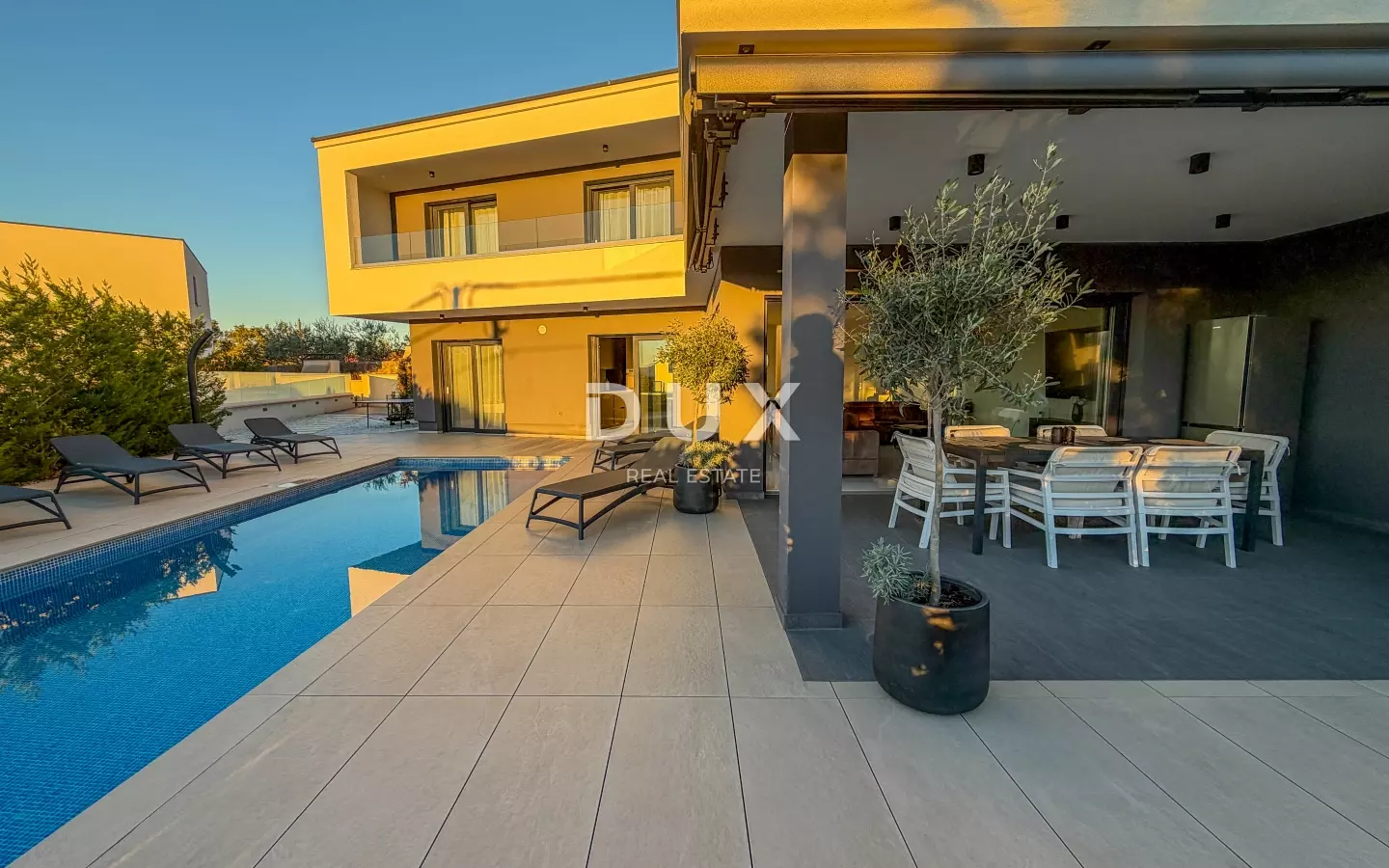 4-bedroom Villa In Malinska, Croatia (180 M²)