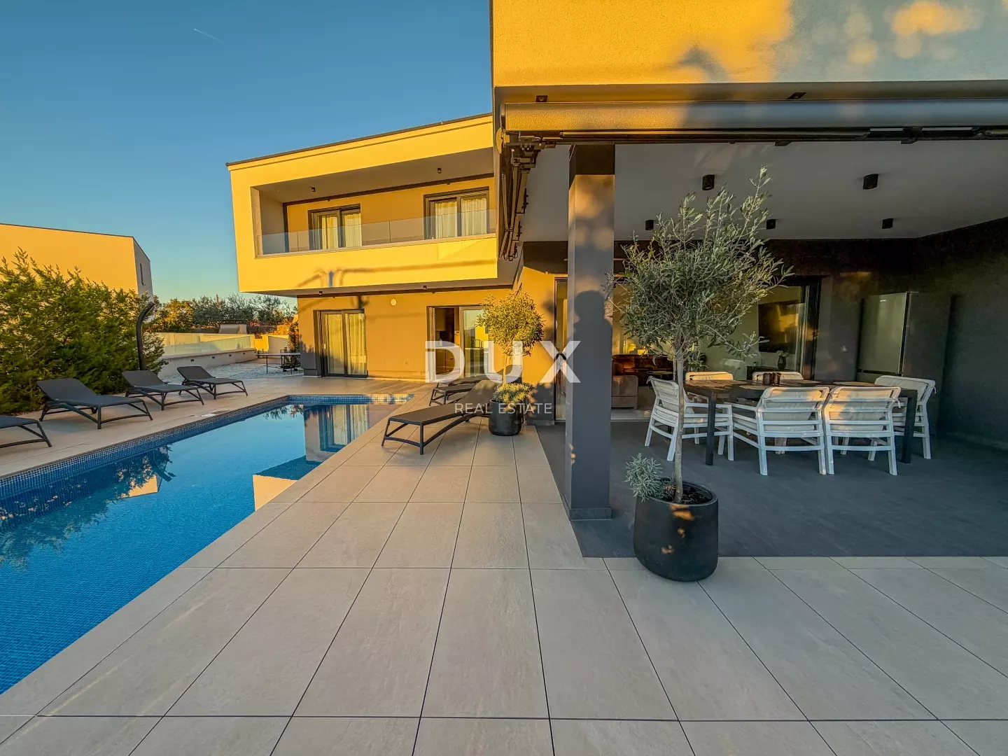 4-bedroom Villa In Malinska, Croatia (180 M²)