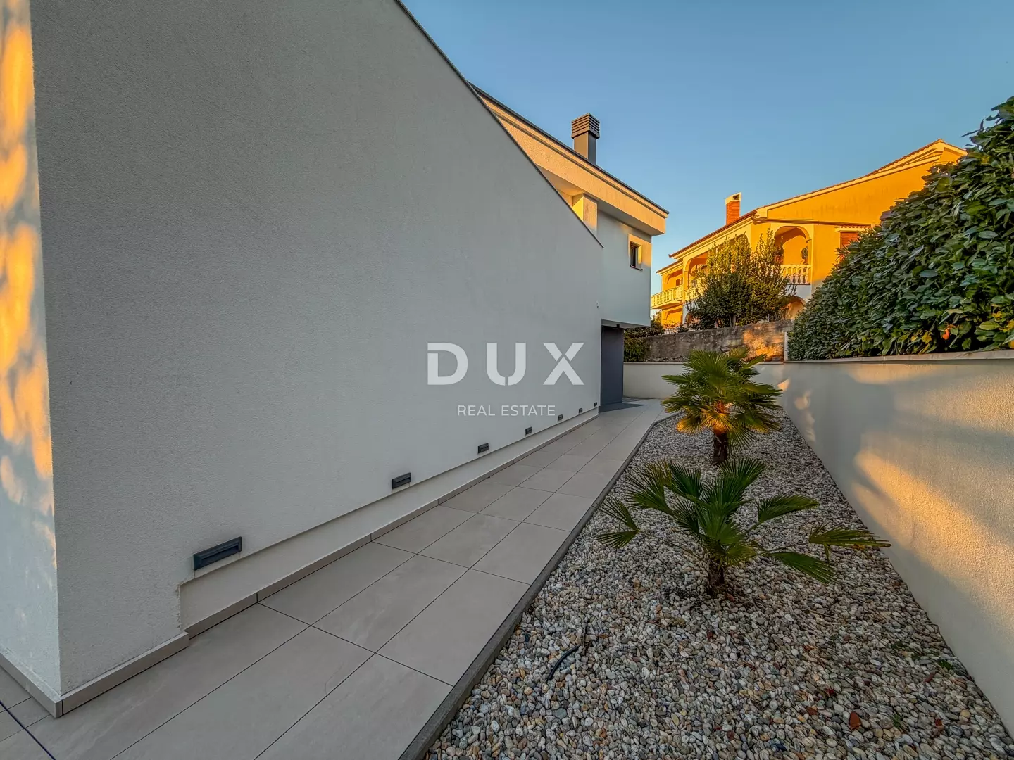 4-bedroom Villa In Malinska, Croatia (180 M²)
