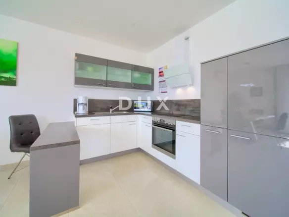 8-bedroom Villa In Linardići, Croatia (469 M²)