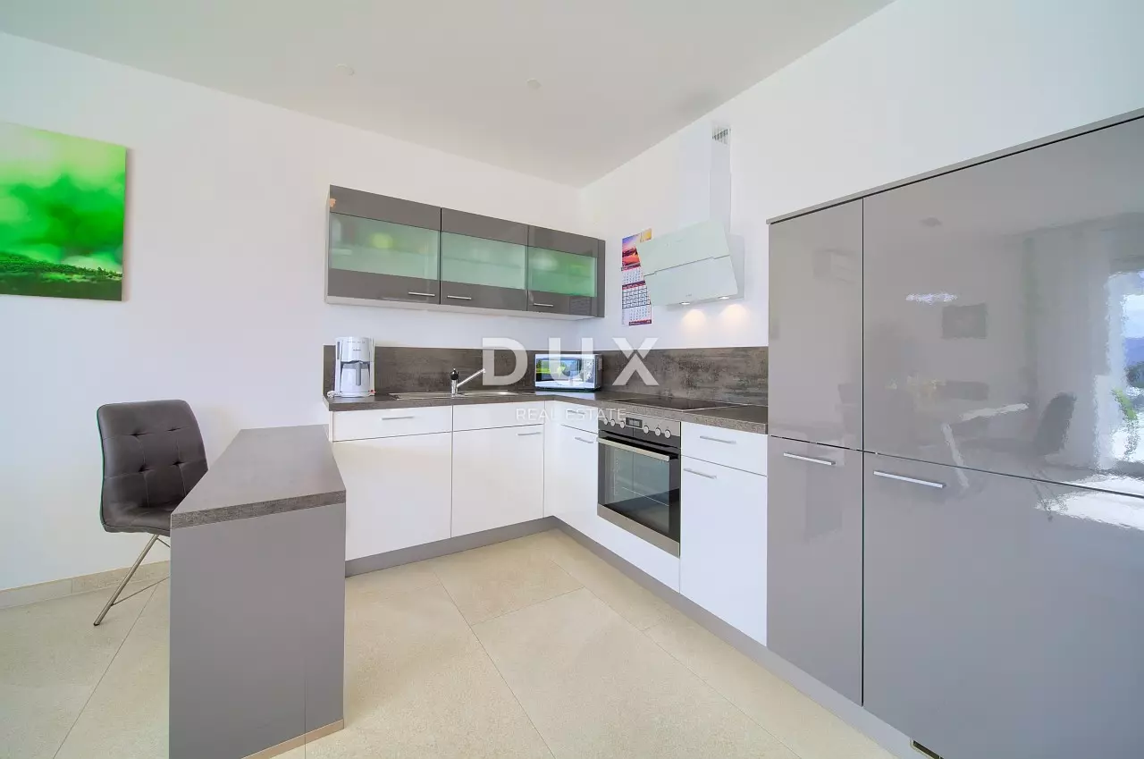 8-bedroom Villa In Linardići, Croatia (469 M²)