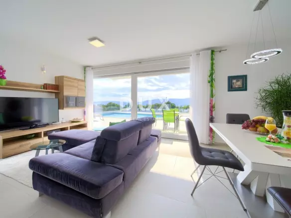 8-bedroom Villa In Linardići, Croatia (469 M²)
