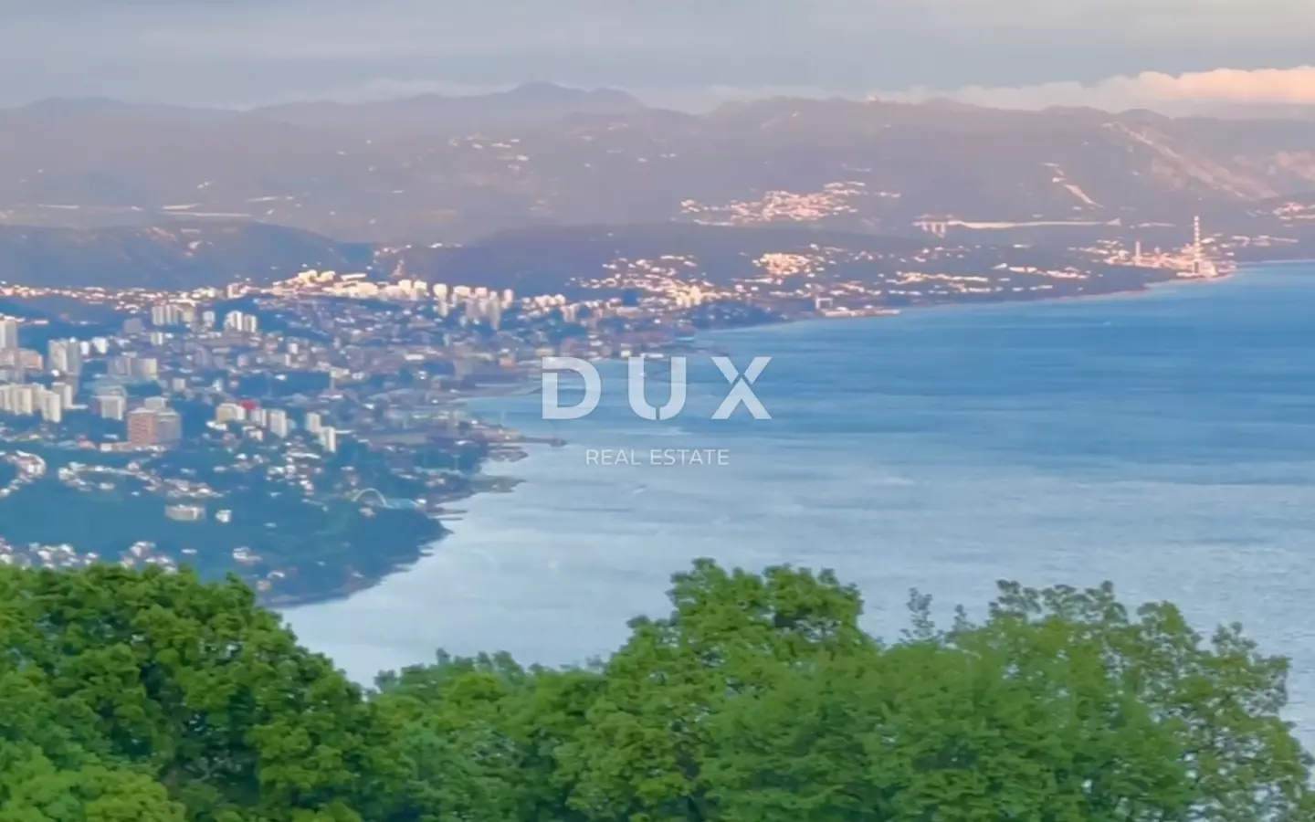 Land In Bregi, Croatia (1.776 M²)