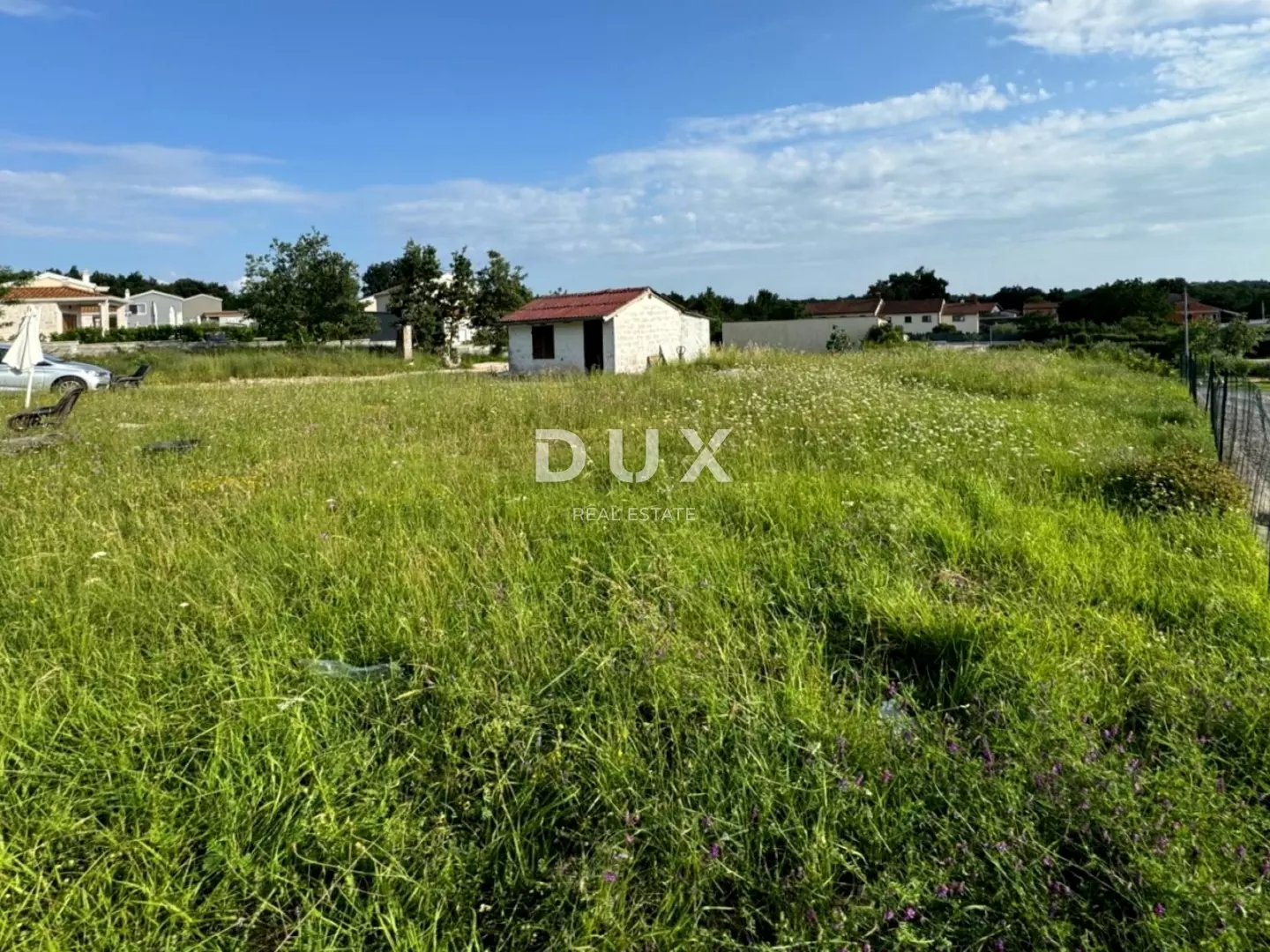 1765915295_croatia-istria-real-estate-for-sale-571-95eb9c Land In Tinjan, Croatia (554 M²)