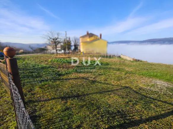 Land In Brkač, Croatia (697 M²)