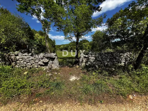 Land In Garica, Croatia (2.034 M²)