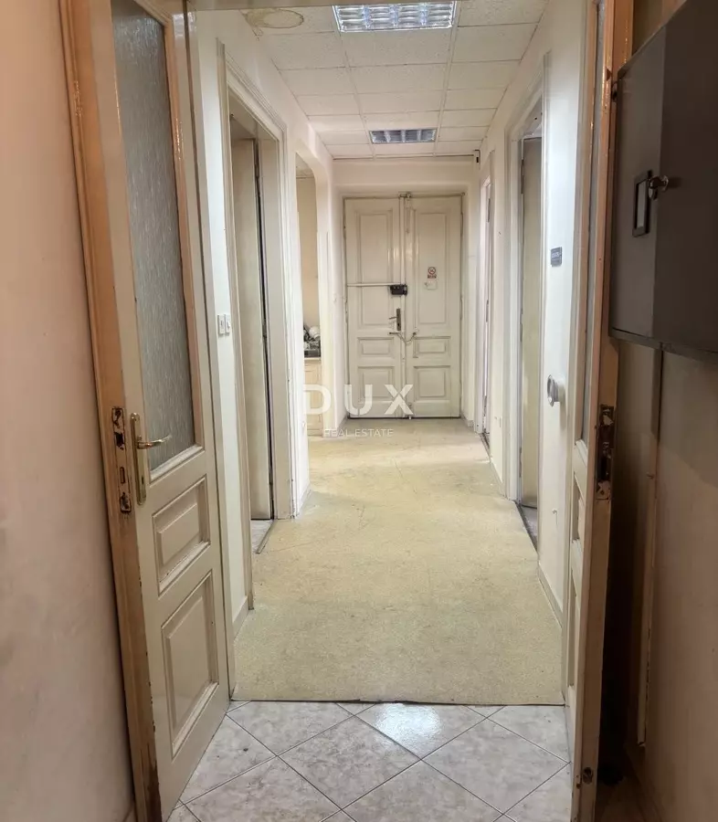 5-bedroom Apartment In Centar, Croatia (137 M²)