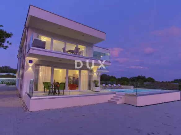 2-bedroom Apartment In Linardići, Croatia (83 M²)