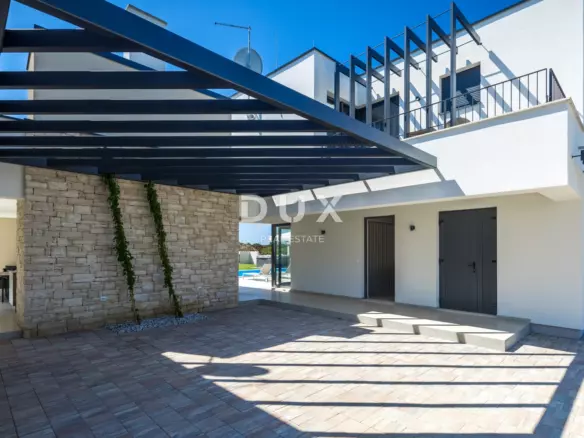 4-bedroom Villa In Brtonigla, Croatia (264 M²)