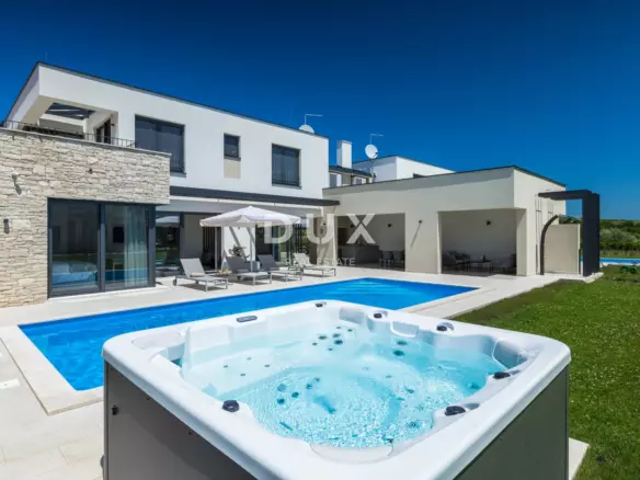 4-bedroom Villa In Brtonigla, Croatia (264 M²)