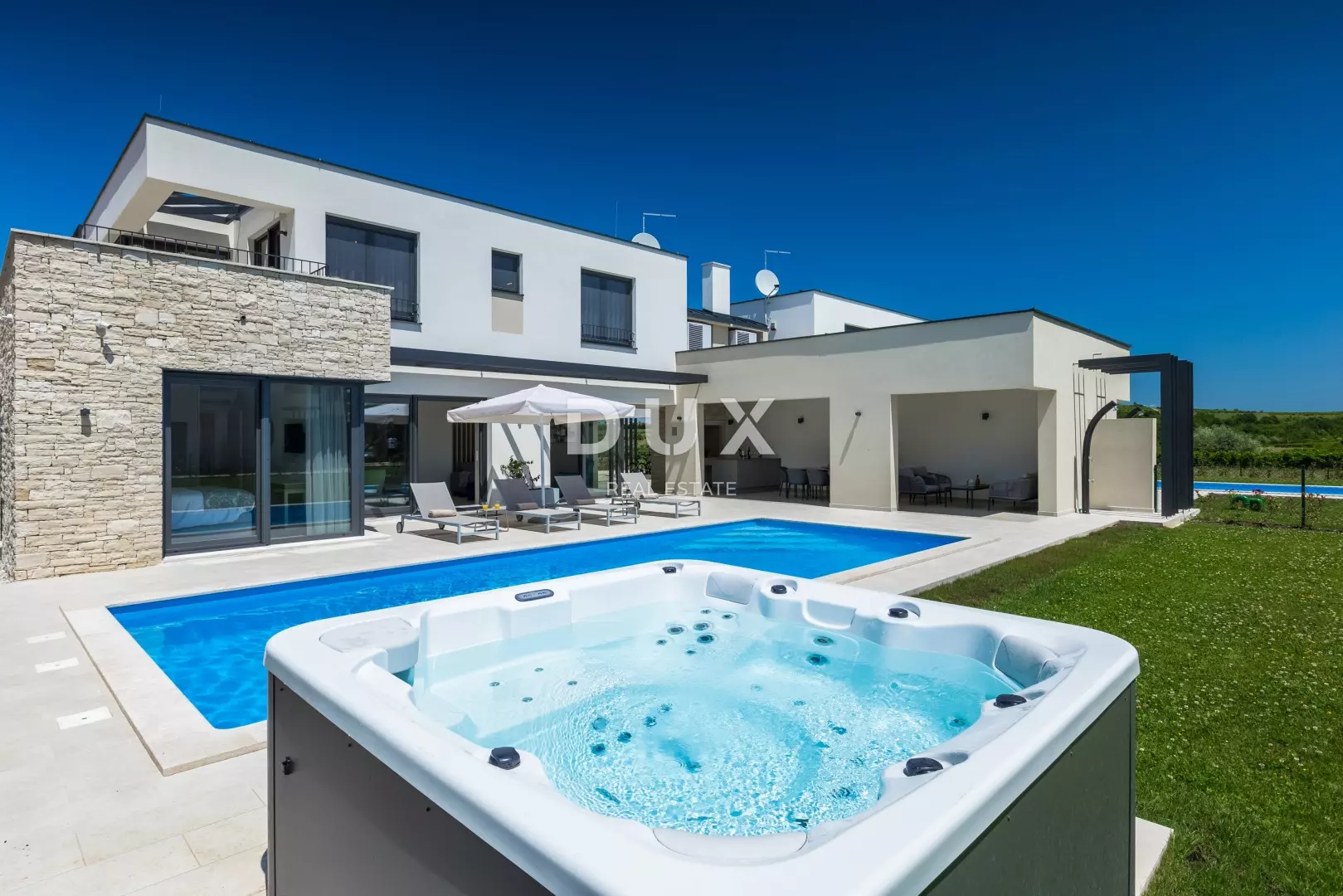 4-bedroom Villa In Brtonigla, Croatia (264 M²)