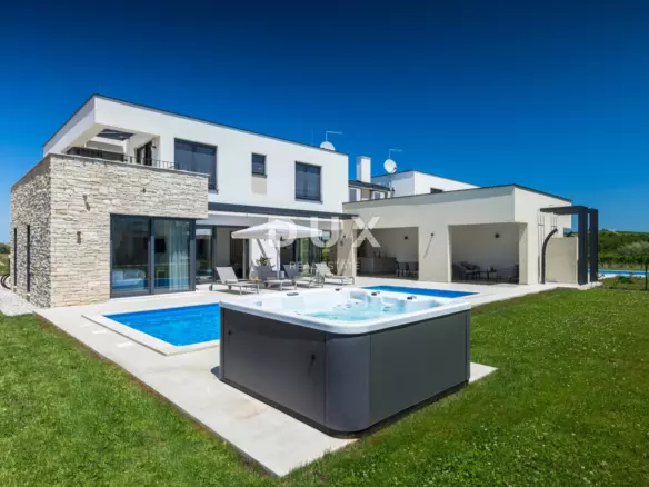 4-bedroom Villa In Brtonigla, Croatia (264 M²)