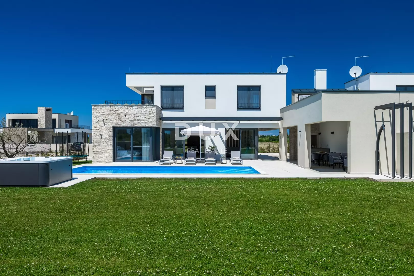 4-bedroom Villa In Brtonigla, Croatia (264 M²)
