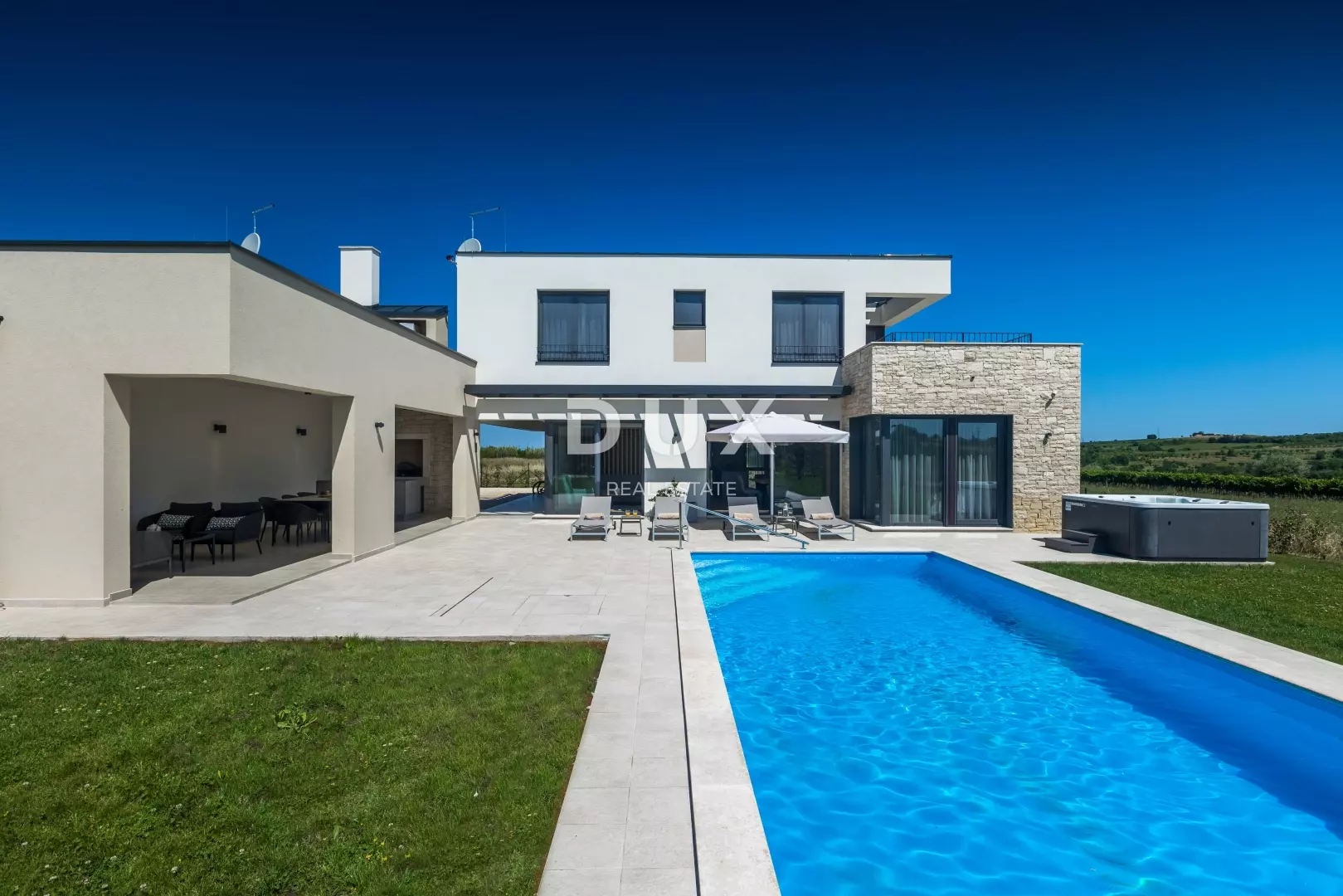 4-bedroom Villa In Brtonigla, Croatia (274 M²)