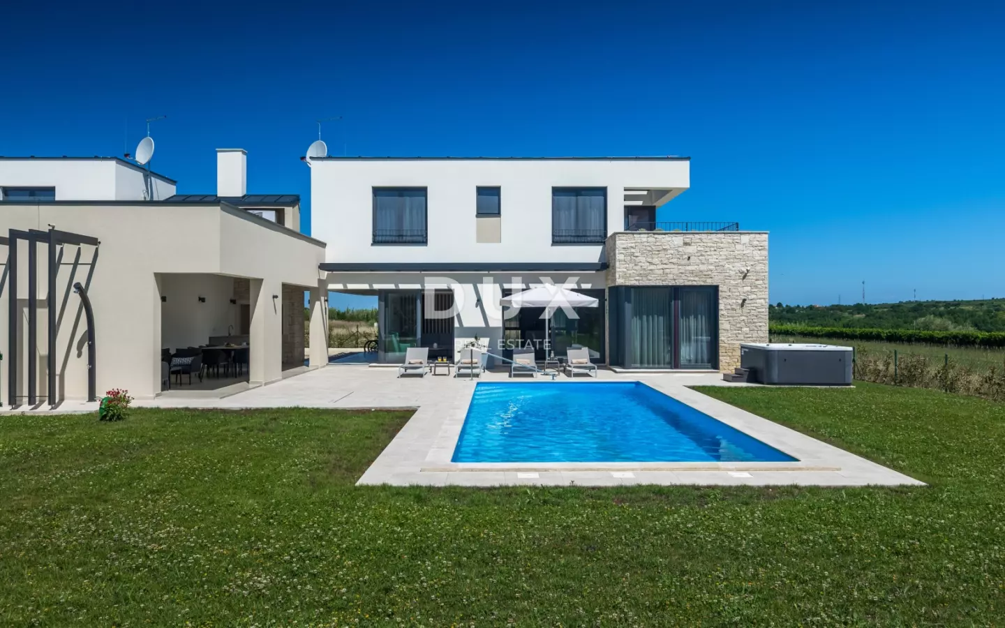 4-bedroom Villa In Brtonigla, Croatia (274 M²)