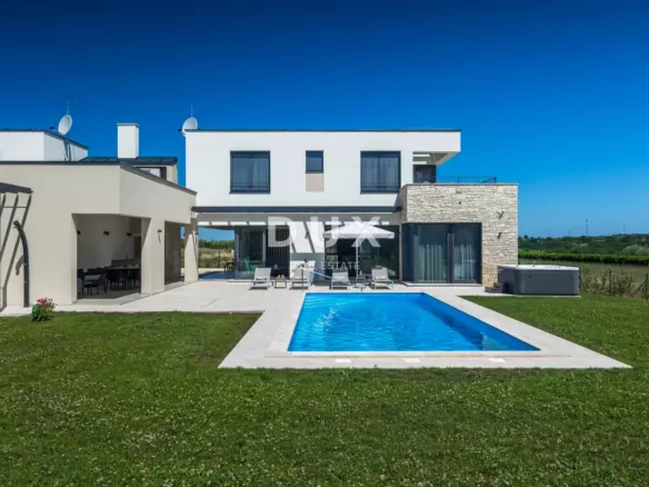 4-bedroom Villa In Brtonigla, Croatia (274 M²)