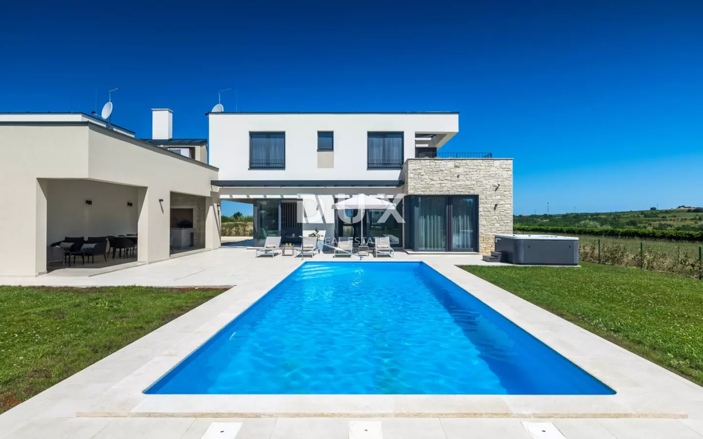 4-bedroom Villa In Brtonigla, Croatia (274 M²)