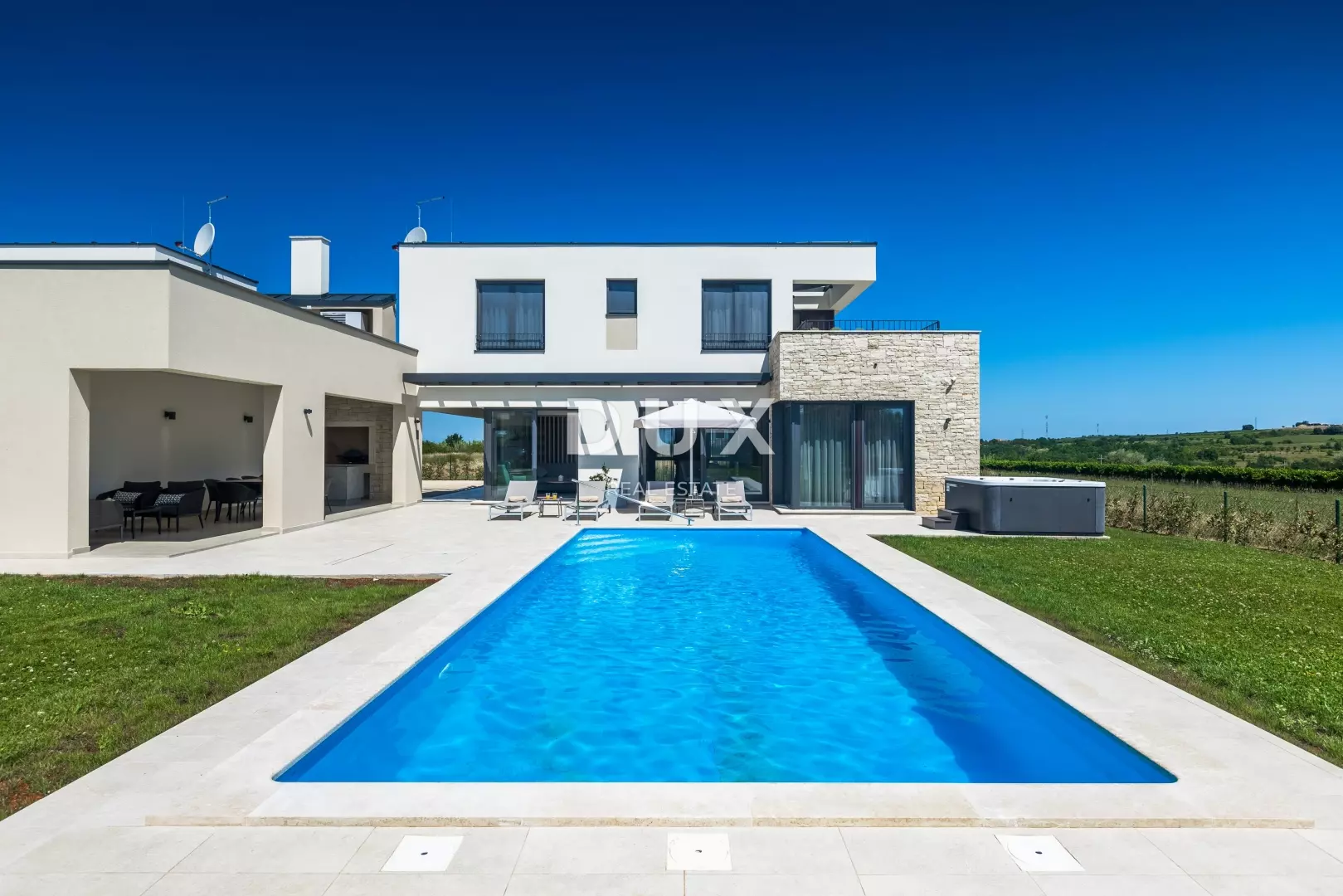 4-bedroom Villa In Brtonigla, Croatia (274 M²)