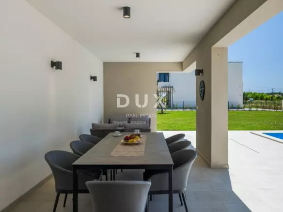 8-bedroom Villa In Brtonigla, Croatia (538 M²)