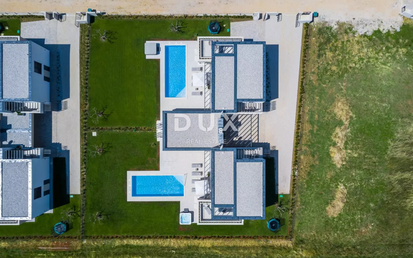 8-bedroom Villa In Brtonigla, Croatia (538 M²)