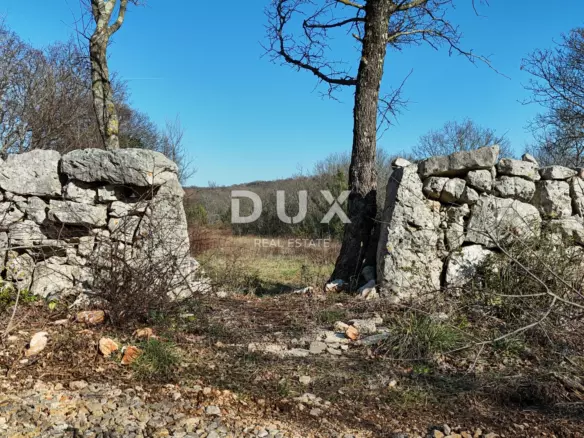 Land In Garica, Croatia (2.034 M²)