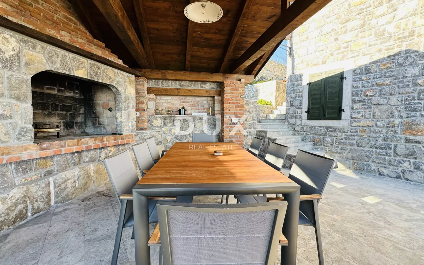 3-bedroom Villa In Poljane, Croatia (250 M²)