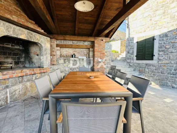 3-bedroom Villa In Poljane, Croatia (250 M²)