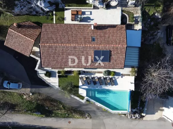 3-bedroom Villa In Poljane, Croatia (250 M²)