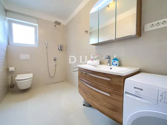 2-bedroom Apartment In Linardići, Croatia (85 M²)
