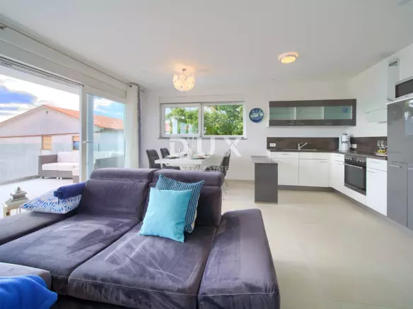 2-bedroom Apartment In Linardići, Croatia (85 M²)