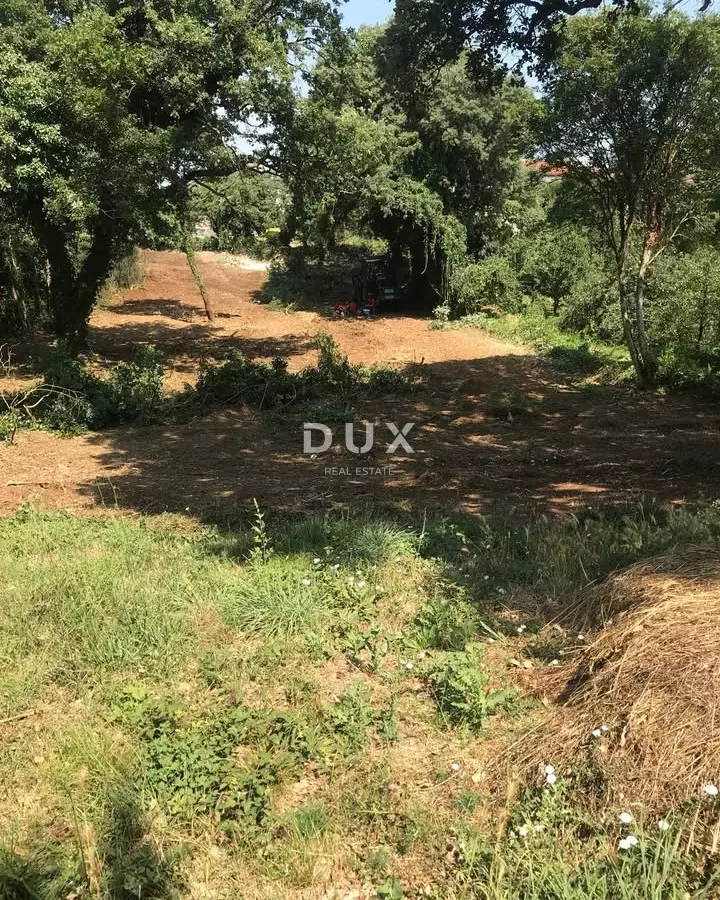 Land In Pinezići, Croatia (1.137 M²)