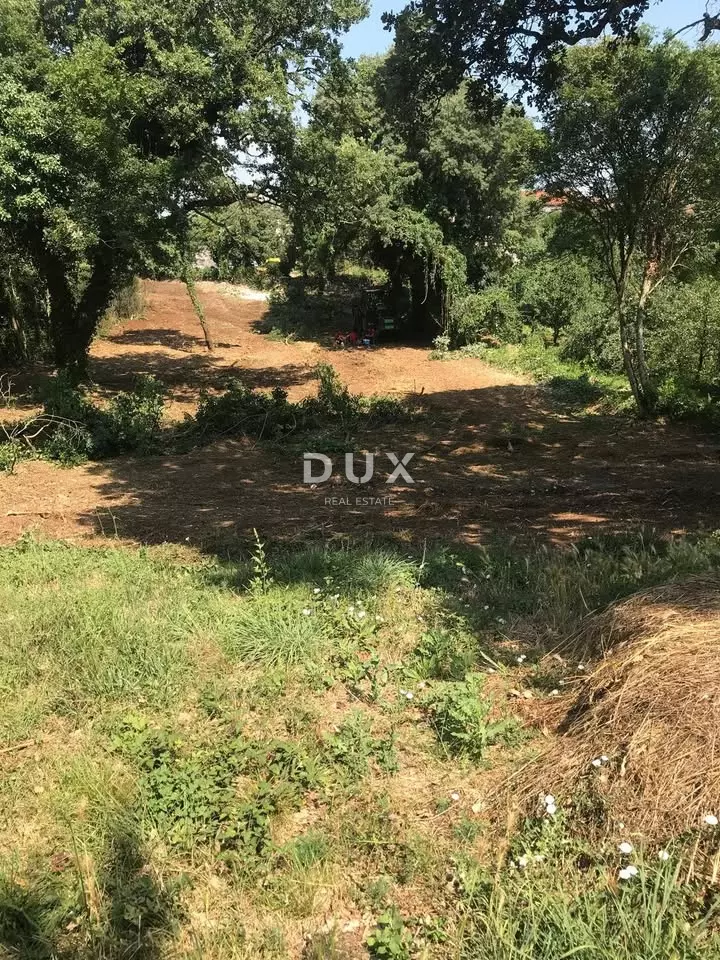 Land In Pinezići, Croatia (1.137 M²)