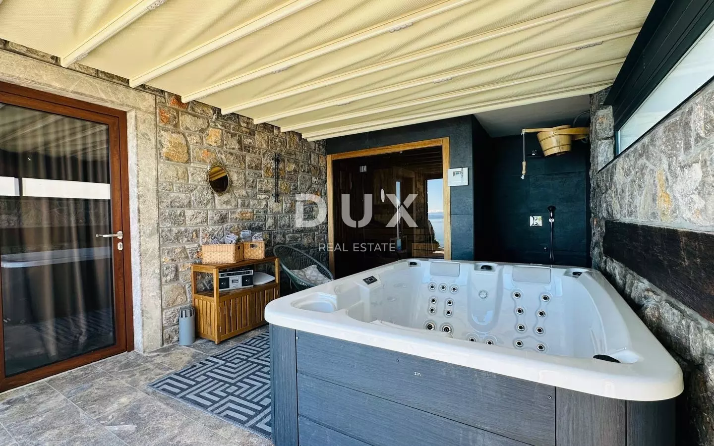 3-bedroom Villa In Poljane, Croatia (250 M²)