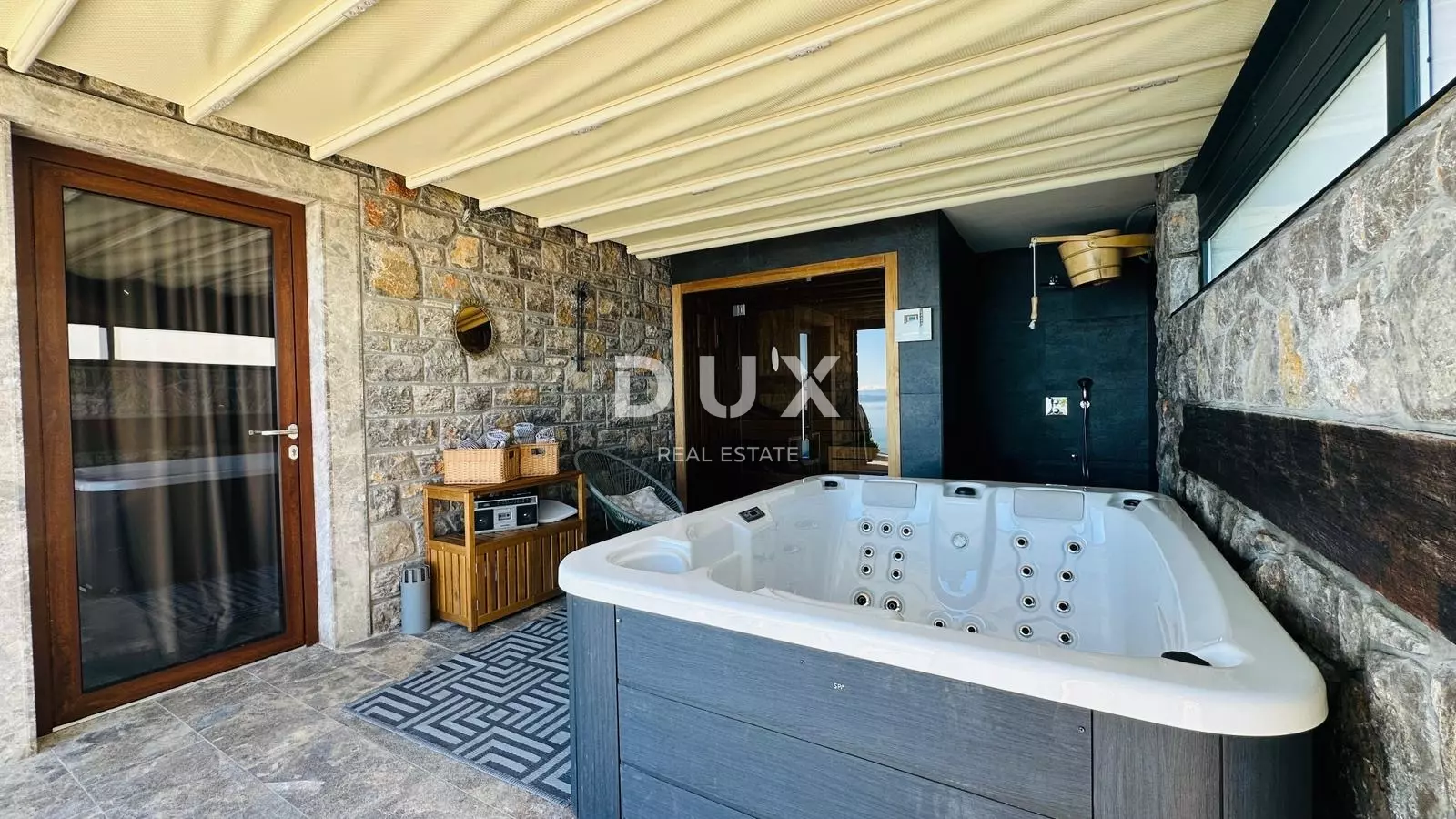 1769515343_19e46b27-9845-44ab-b3b0-0e359637978b-68097d 3-bedroom Villa In Poljane, Croatia (250 M²)