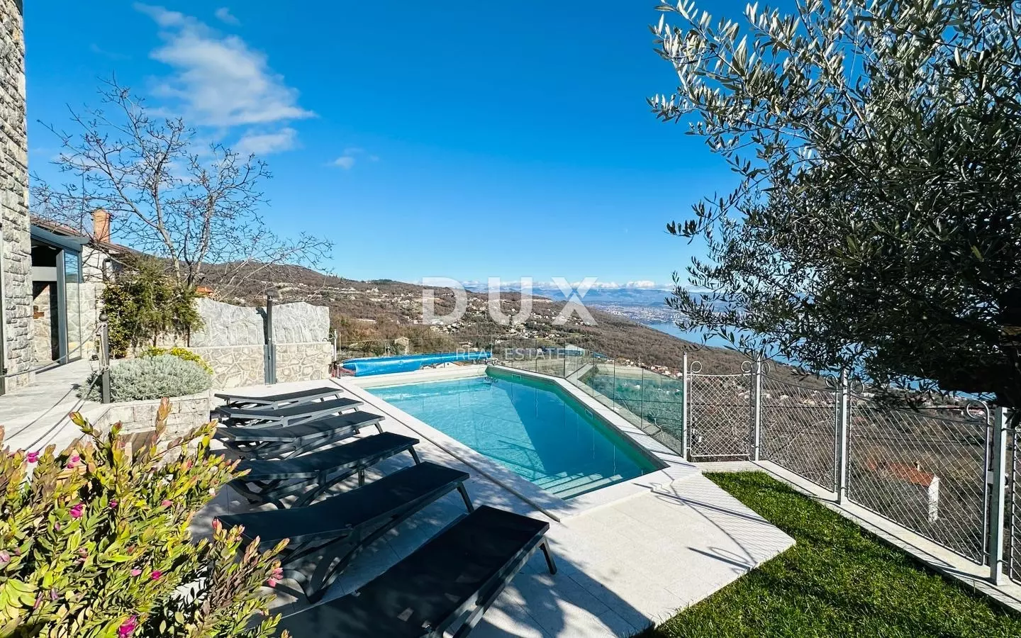 3-bedroom Villa In Poljane, Croatia (250 M²)