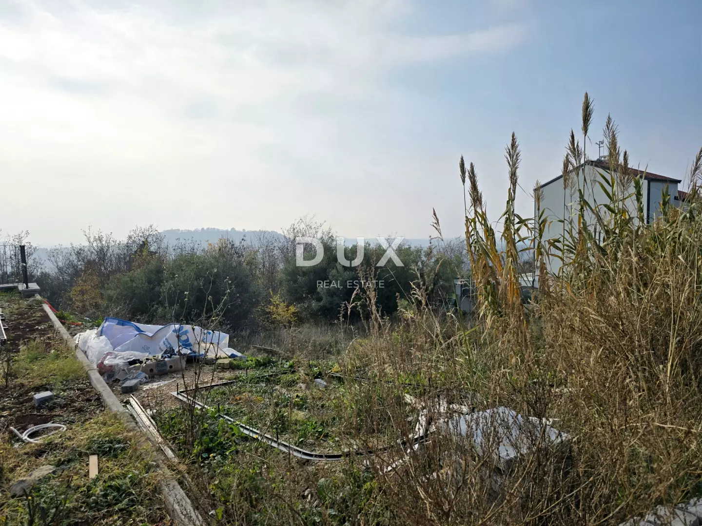Land In Buje, Croatia (719 M²)
