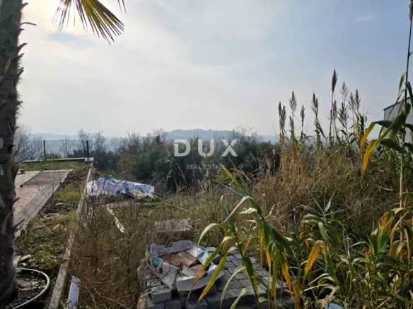 Land In Buje, Croatia (719 M²)