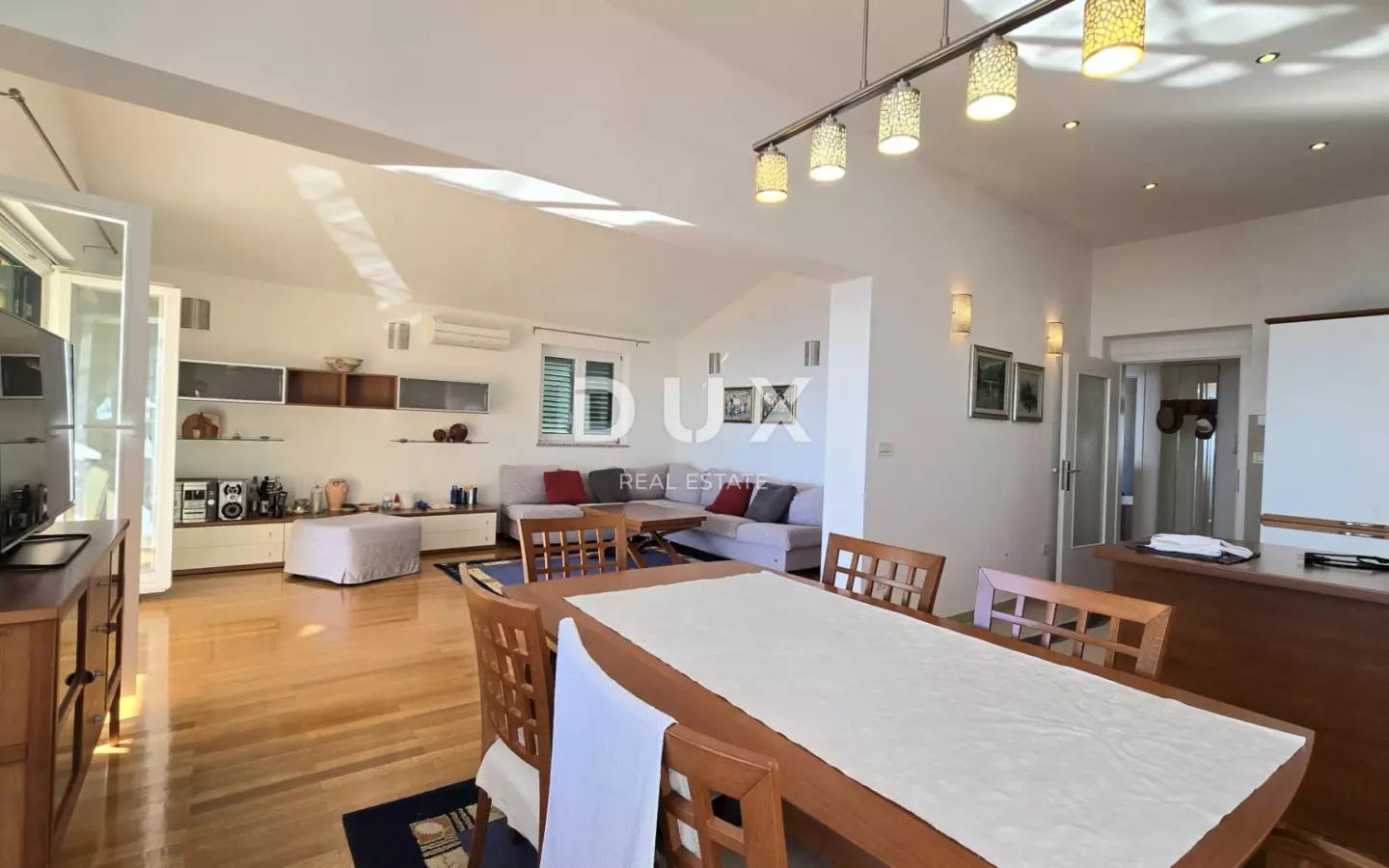 2-bedroom Apartment In Ičići, Croatia (94 M²)