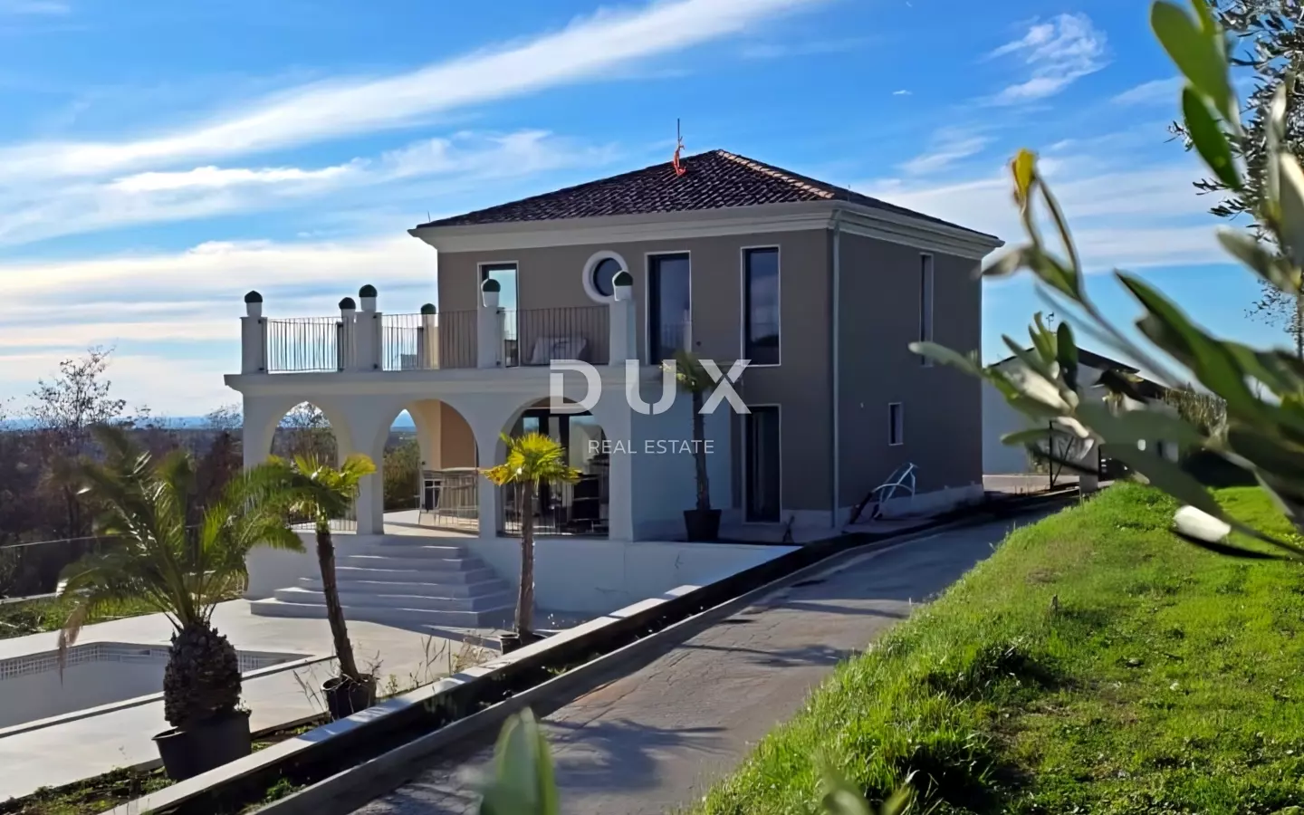 3-bedroom Villa In Buje, Croatia (384 M²)