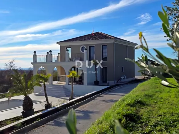 3-bedroom Villa In Buje, Croatia (384 M²)